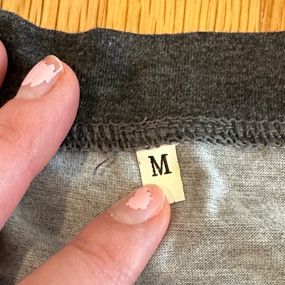 *last chance* Women’s Gray Winter Quarter Long Sleeve Shirt - Picture 4 of 11